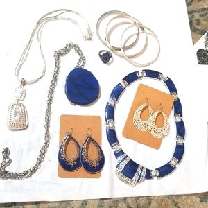 Simply elegant blue jewelry lot